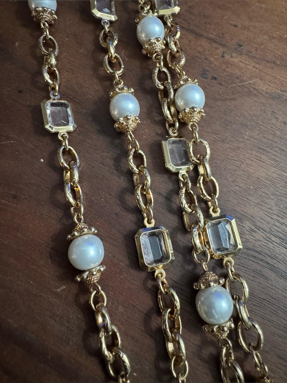 Jewelry Concepts Goldtoned Faux Pearl/Crystal Necklace *READ* - Picture 3 of 7